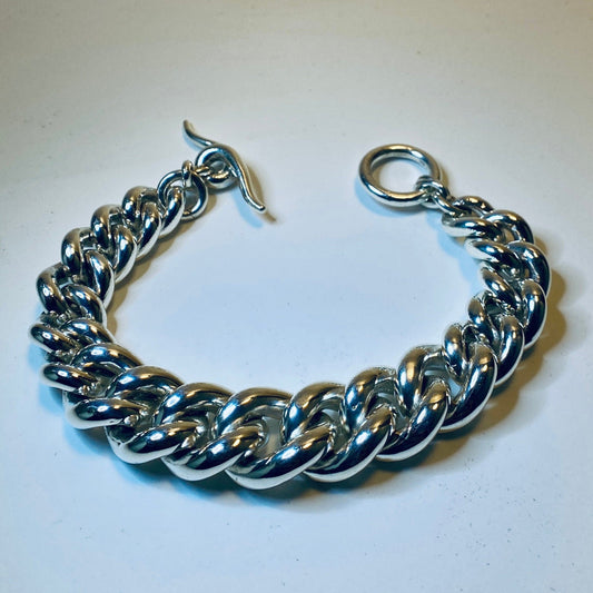 Super Heavy 17mm Wide, Graduated Sterling Silver 925 Bracelet.  Toggle Clasp, 140 grams.
